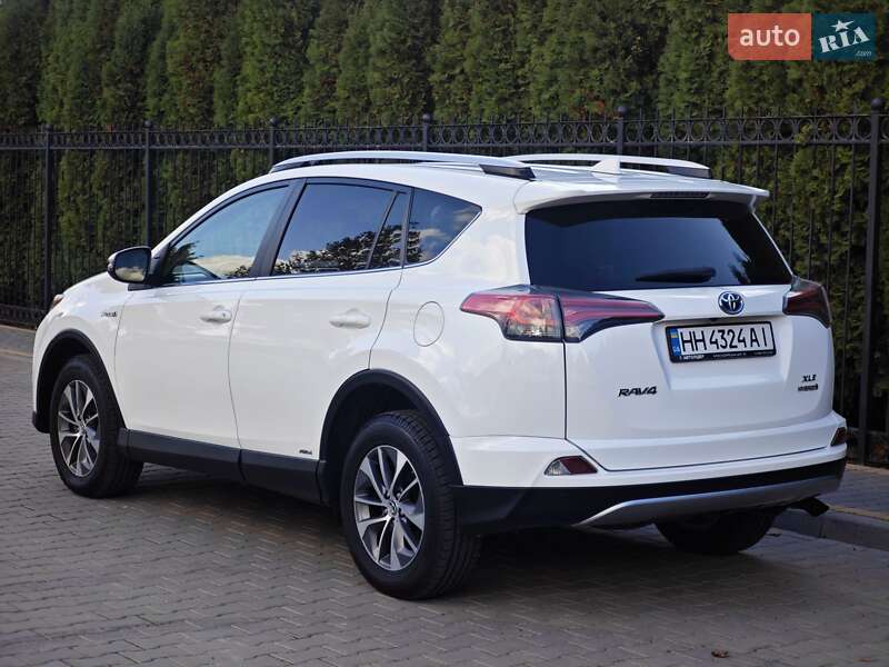 Внедорожник / Кроссовер Toyota RAV4 2016 в Одессе фото 11 Внедорожник / Кроссовер Toyota RAV4 2016 в Одессе