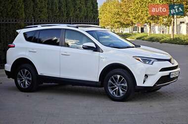 Позашляховик / Кросовер Toyota RAV4 2016 в 