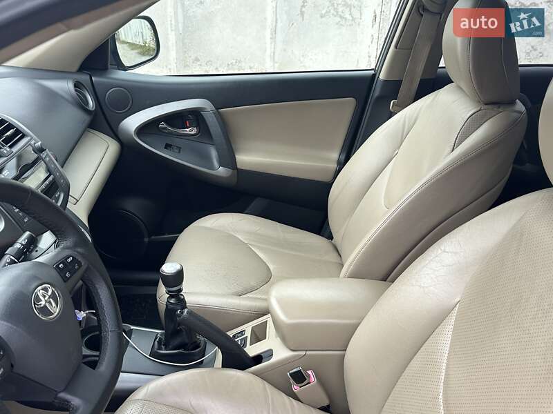 Внедорожник / Кроссовер Toyota RAV4 2009 в Сумах