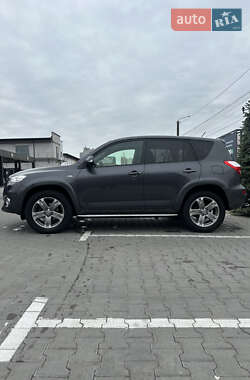 Внедорожник / Кроссовер Toyota RAV4 2010 в 