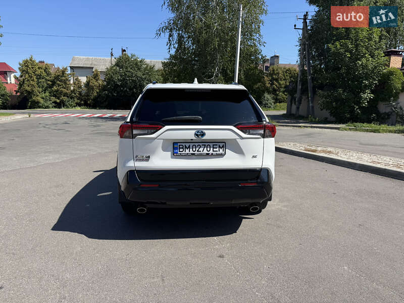 Внедорожник / Кроссовер Toyota RAV4 2021 в Киеве