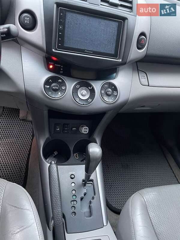 Позашляховик / Кросовер Toyota RAV4 2008 в Вишневому