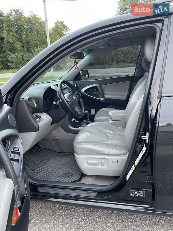 Позашляховик / Кросовер Toyota RAV4 2008 в Вишневому