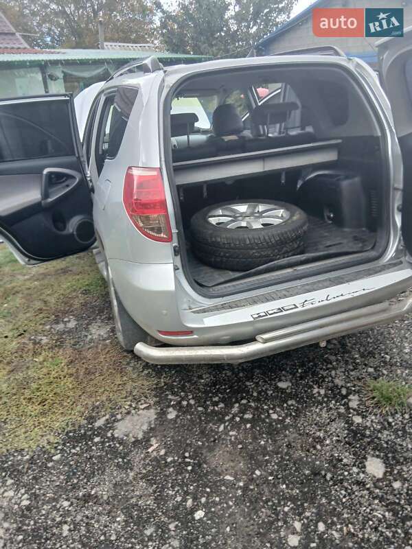 Внедорожник / Кроссовер Toyota RAV4 2007 в Умани