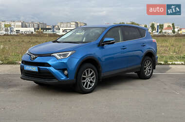 Позашляховик / Кросовер Toyota RAV4 2016 в Києві