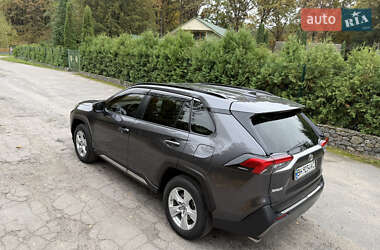 Внедорожник / Кроссовер Toyota RAV4 2019 в 
