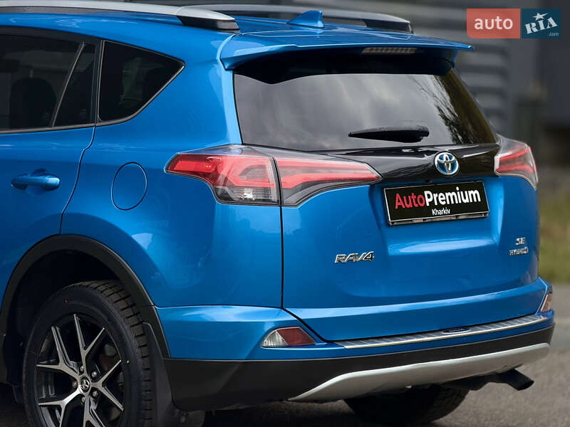 Внедорожник / Кроссовер Toyota RAV4 2017 в Харькове