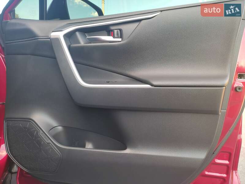 Позашляховик / Кросовер Toyota RAV4 2019 в Коропі фото 11 Позашляховик / Кросовер Toyota RAV4 2019 в Коропі