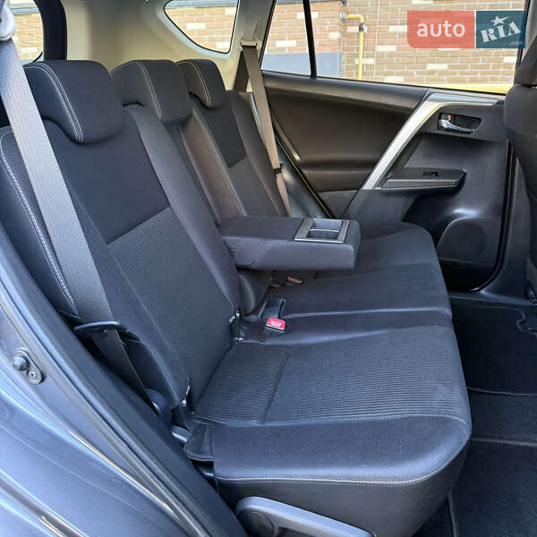 Внедорожник / Кроссовер Toyota RAV4 2013 в Житомире