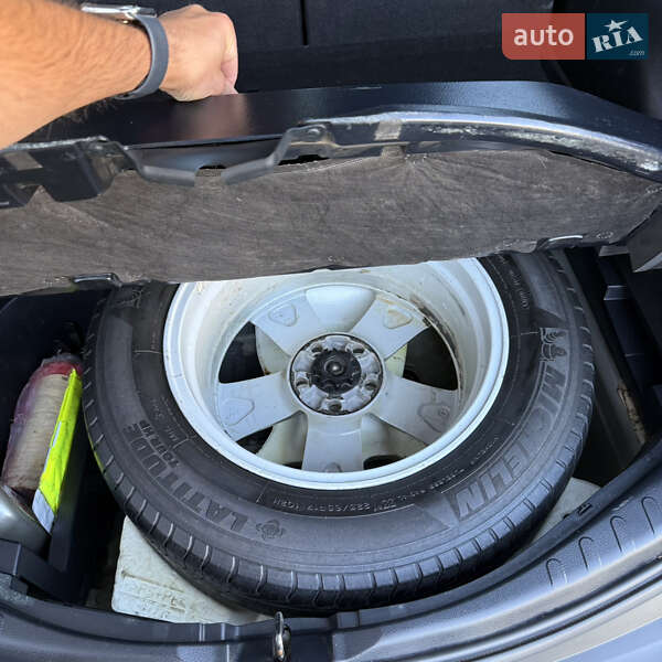 Внедорожник / Кроссовер Toyota RAV4 2013 в Житомире