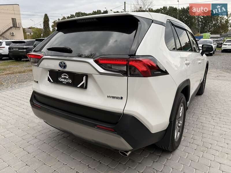 Внедорожник / Кроссовер Toyota RAV4 2023 в Виннице