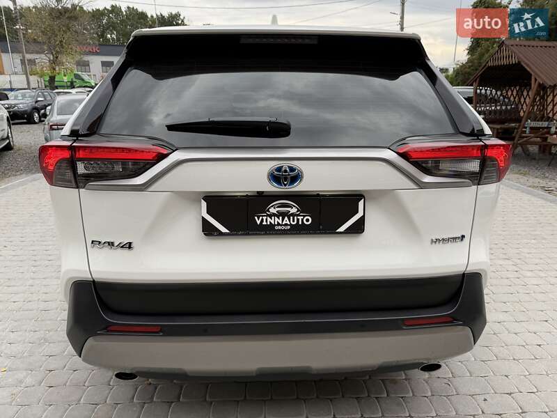 Внедорожник / Кроссовер Toyota RAV4 2023 в Виннице