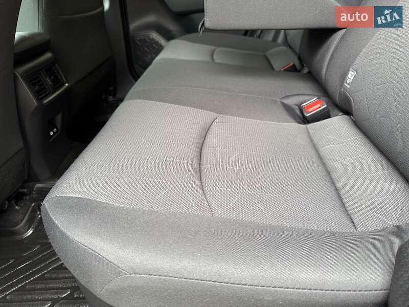 Внедорожник / Кроссовер Toyota RAV4 2023 в Виннице