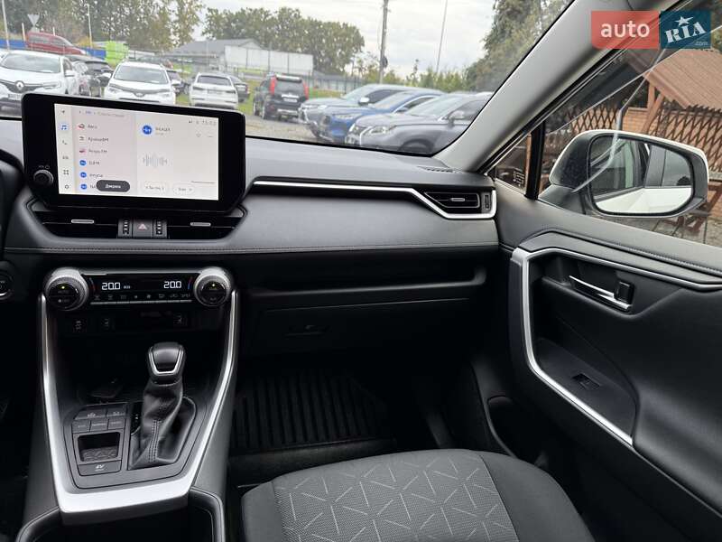 Внедорожник / Кроссовер Toyota RAV4 2023 в Виннице