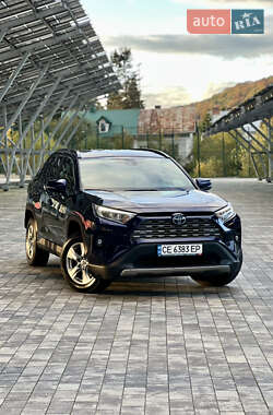 Позашляховик / Кросовер Toyota RAV4 2022 в 