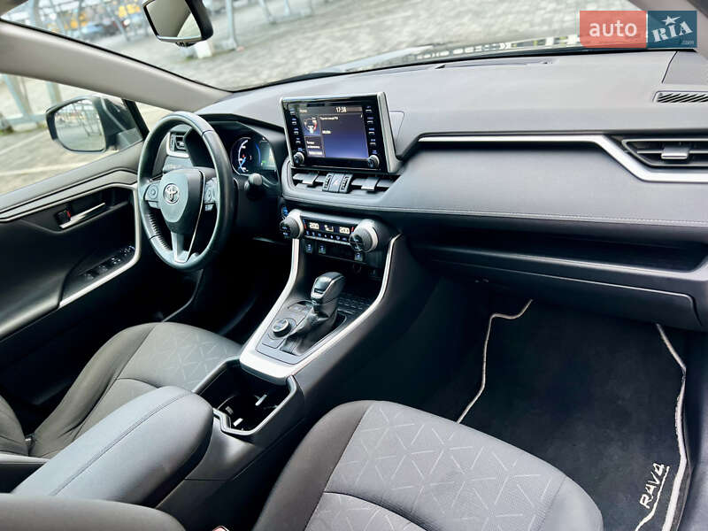 Позашляховик / Кросовер Toyota RAV4 2022 в Львові фото 25 Позашляховик / Кросовер Toyota RAV4 2022 в Львові