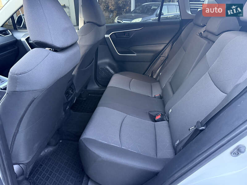 Внедорожник / Кроссовер Toyota RAV4 2023 в Днепре фото 12 Внедорожник / Кроссовер Toyota RAV4 2023 в Днепре