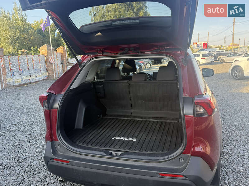 Позашляховик / Кросовер Toyota RAV4 2021 в Хмельницькому фото 5 Позашляховик / Кросовер Toyota RAV4 2021 в Хмельницькому