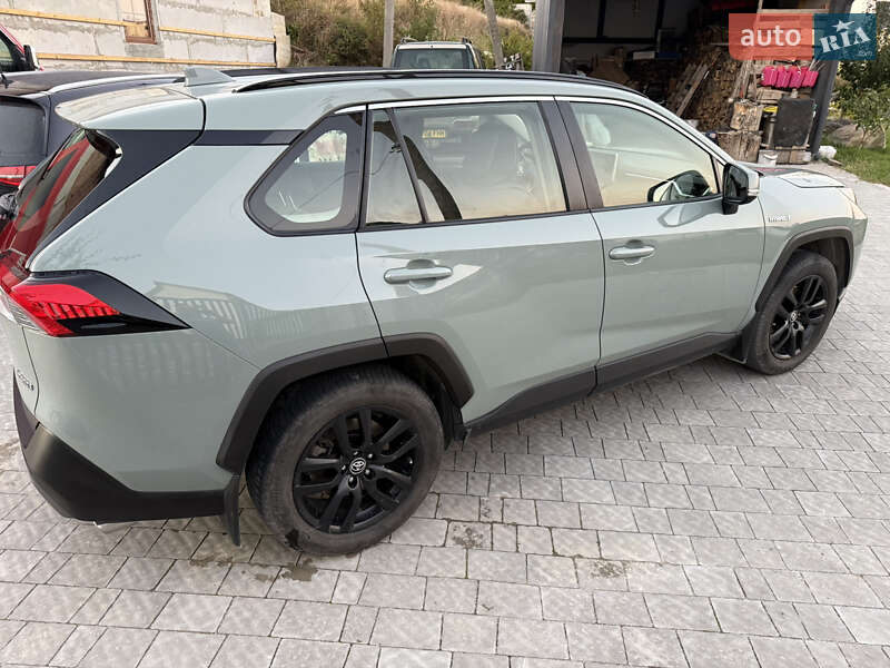 Внедорожник / Кроссовер Toyota RAV4 2021 в Тернополе