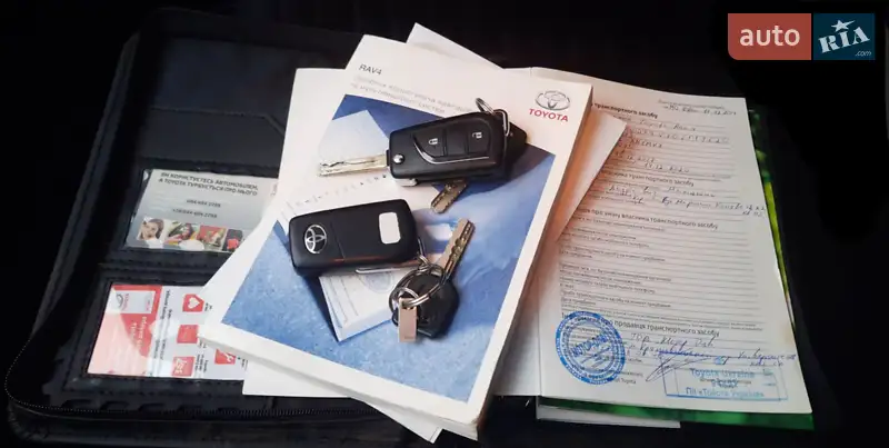 Внедорожник / Кроссовер Toyota RAV4 2017 в Черноморске документ
