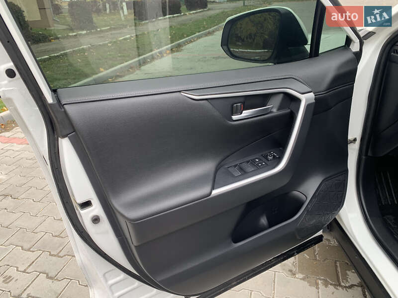 Внедорожник / Кроссовер Toyota RAV4 2022 в Подольске фото 22 Внедорожник / Кроссовер Toyota RAV4 2022 в Подольске