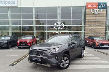 Внедорожник / Кроссовер Toyota RAV4 2022 в Киеве