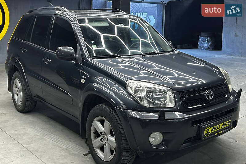 Внедорожник / Кроссовер Toyota RAV4 2005 в 