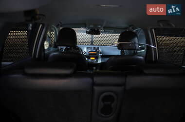 Внедорожник / Кроссовер Toyota RAV4 2011 в 