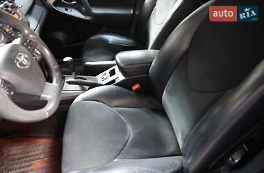 Внедорожник / Кроссовер Toyota RAV4 2011 в 