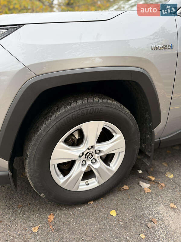 Позашляховик / Кросовер Toyota RAV4 2021 в Полтаві фото 10 Позашляховик / Кросовер Toyota RAV4 2021 в Полтаві