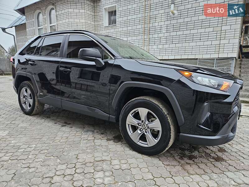 Позашляховик / Кросовер Toyota RAV4 2022 в Києві