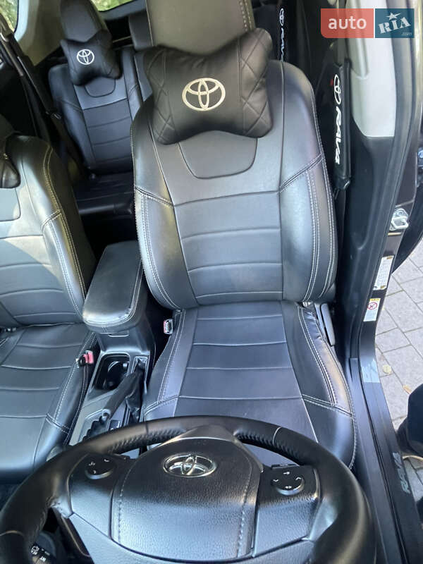 Позашляховик / Кросовер Toyota RAV4 2016 в Львові фото 30 Позашляховик / Кросовер Toyota RAV4 2016 в Львові