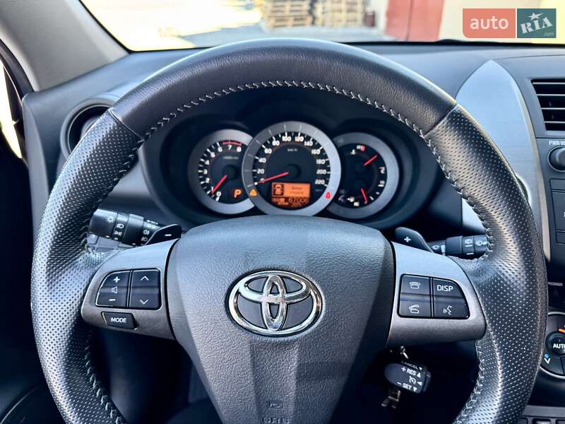 Позашляховик / Кросовер Toyota RAV4 2011 в Дніпрі
