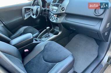 Внедорожник / Кроссовер Toyota RAV4 2011 в 