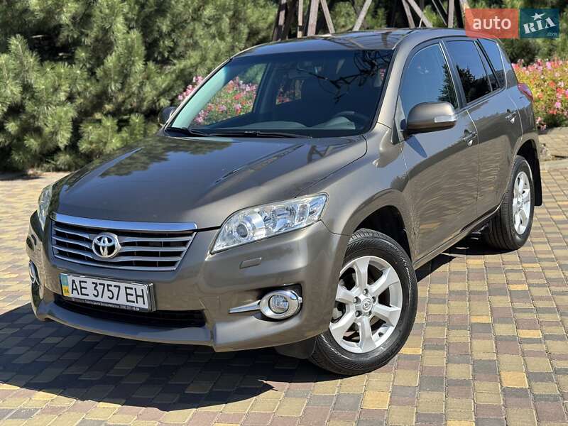 Позашляховик / Кросовер Toyota RAV4 2011 в Дніпрі