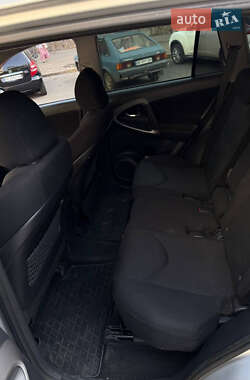 Позашляховик / Кросовер Toyota RAV4 2007 в  фото 19 Позашляховик / Кросовер Toyota RAV4 2007 в