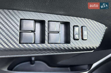 Внедорожник / Кроссовер Toyota RAV4 2013 в 