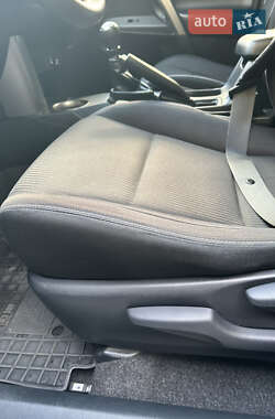 Внедорожник / Кроссовер Toyota RAV4 2013 в 