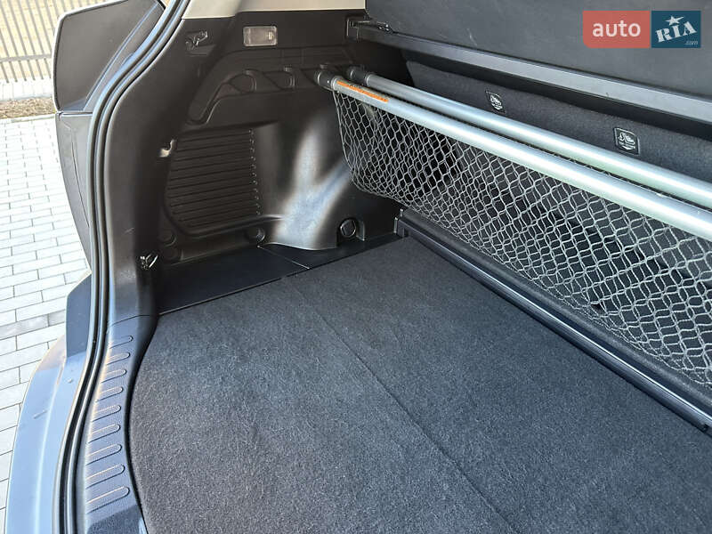 Внедорожник / Кроссовер Toyota RAV4 2016 в Умани фото 32 Внедорожник / Кроссовер Toyota RAV4 2016 в Умани