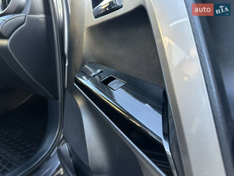 Внедорожник / Кроссовер Toyota RAV4 2016 в Умани фото 56 Внедорожник / Кроссовер Toyota RAV4 2016 в Умани