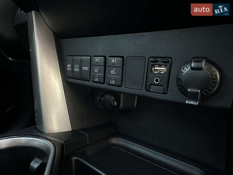 Внедорожник / Кроссовер Toyota RAV4 2016 в Умани фото 63 Внедорожник / Кроссовер Toyota RAV4 2016 в Умани