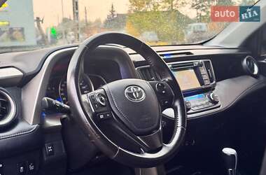 Позашляховик / Кросовер Toyota RAV4 2013 в 