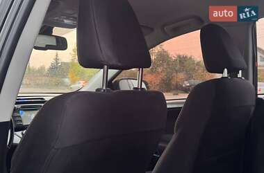 Позашляховик / Кросовер Toyota RAV4 2013 в 