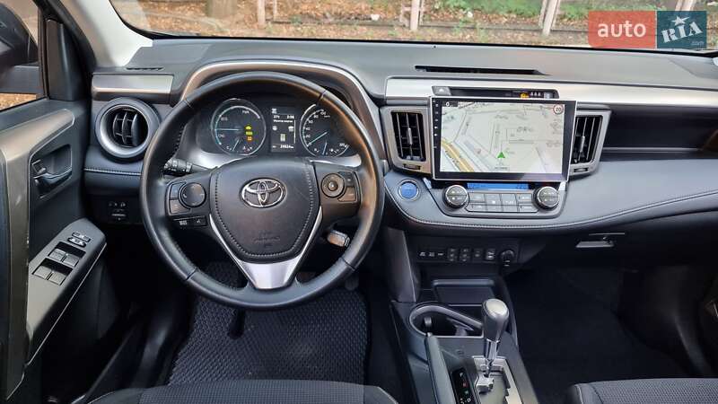 Позашляховик / Кросовер Toyota RAV4 2017 в Харкові фото 23 Позашляховик / Кросовер Toyota RAV4 2017 в Харкові