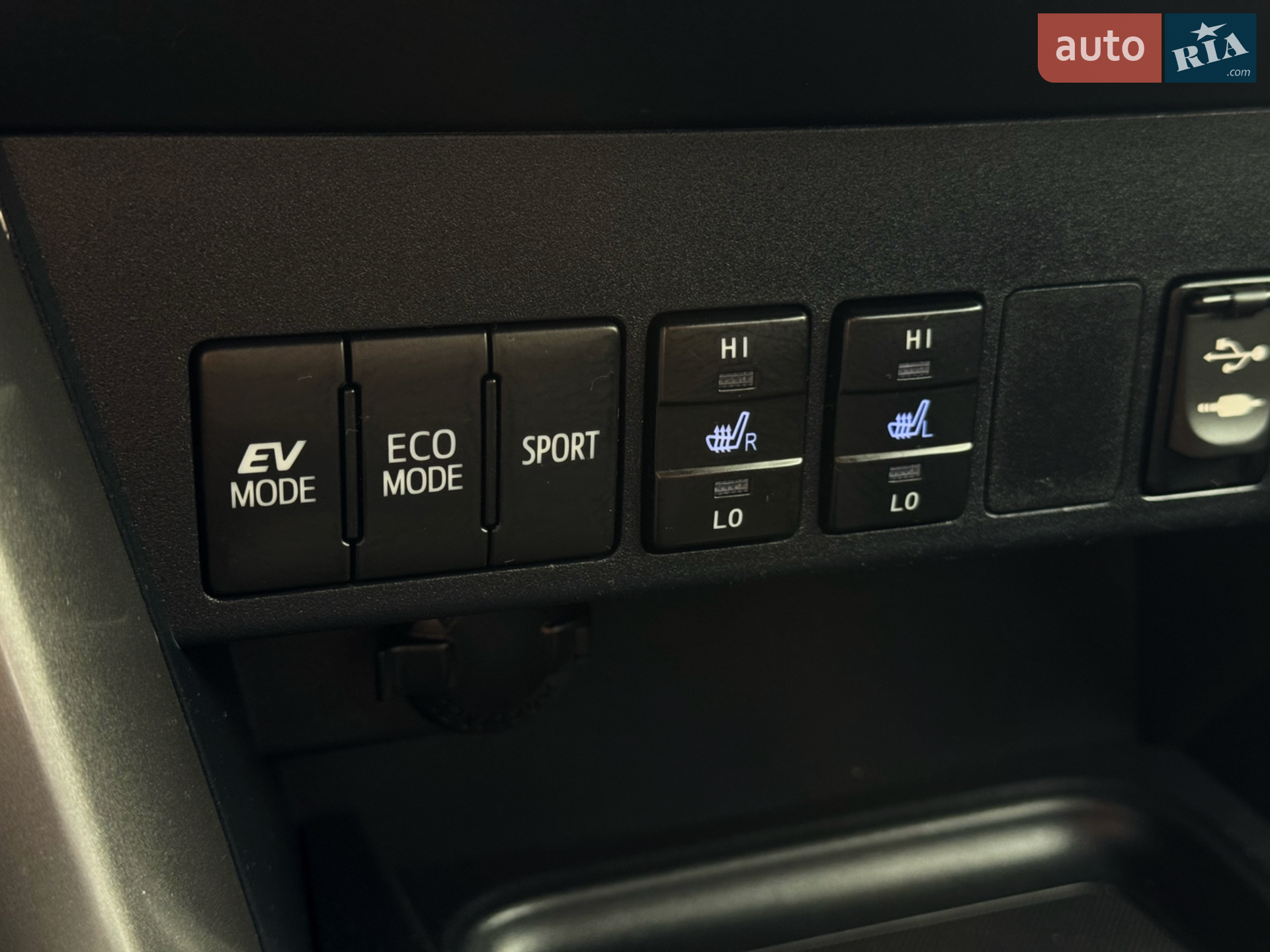 2016 Toyota RAV 4 - мініатюра 32