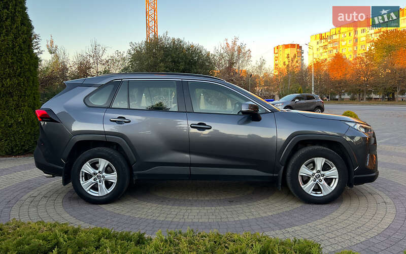 Позашляховик / Кросовер Toyota RAV4 2020 в Львові фото 8 Позашляховик / Кросовер Toyota RAV4 2020 в Львові