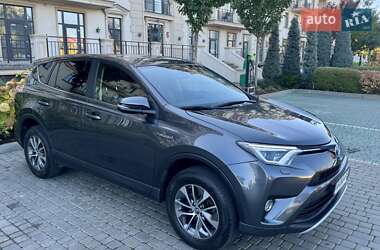 Позашляховик / Кросовер Toyota RAV4 2017 в  фото 6 Позашляховик / Кросовер Toyota RAV4 2017 в