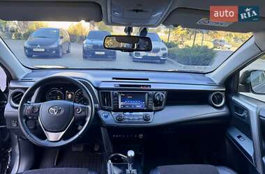 Позашляховик / Кросовер Toyota RAV4 2017 в  фото 22 Позашляховик / Кросовер Toyota RAV4 2017 в