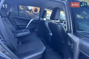 Позашляховик / Кросовер Toyota RAV4 2017 в  фото 23 Позашляховик / Кросовер Toyota RAV4 2017 в