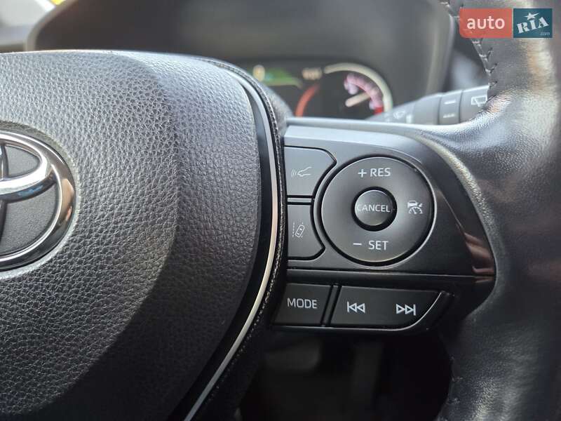 Внедорожник / Кроссовер Toyota RAV4 2020 в Хмельницком